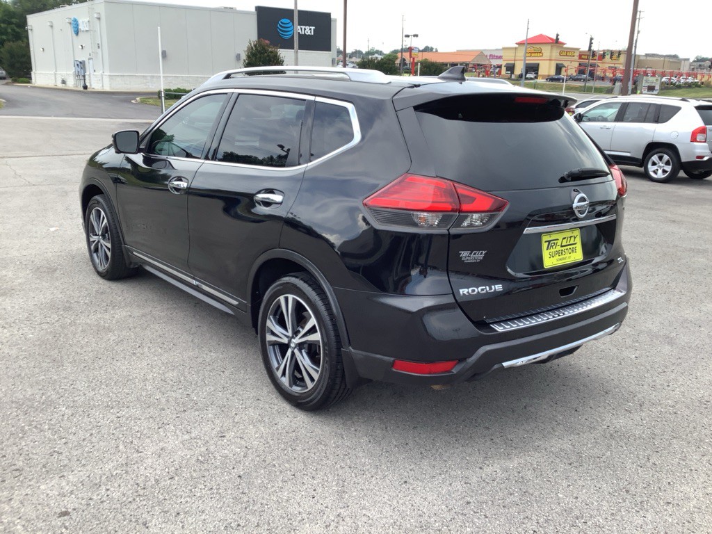 2017 Nissan Rogue Image 8