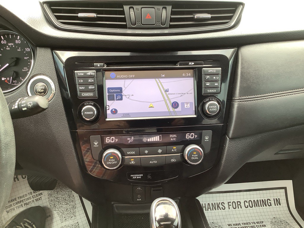 2017 Nissan Rogue Image 15