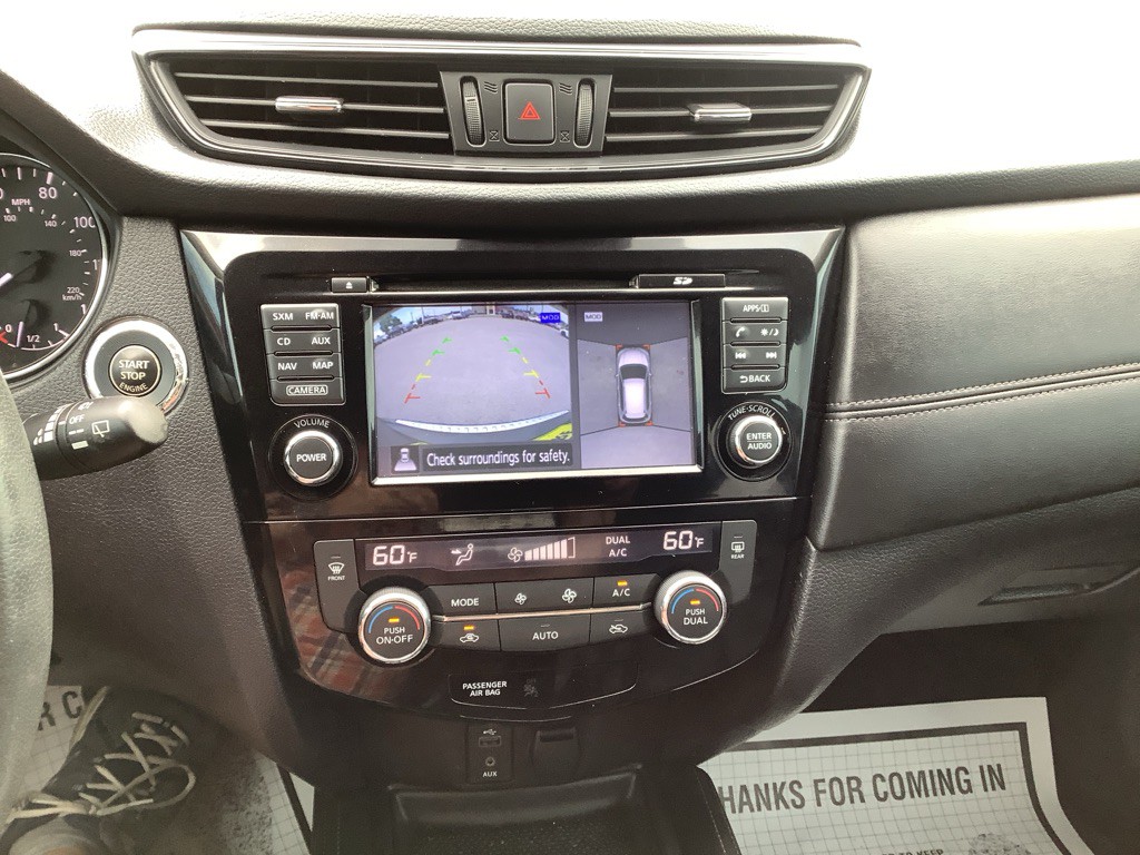 2017 Nissan Rogue Image 16