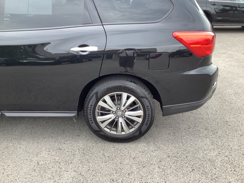 2018 Nissan Pathfinder Image 8