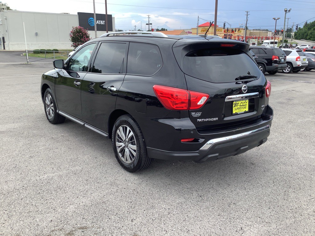 2018 Nissan Pathfinder Image 9