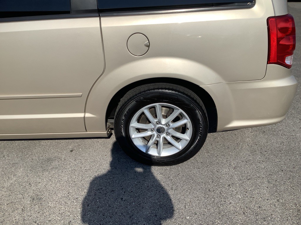 2015 Dodge Grand Caravan Image 11