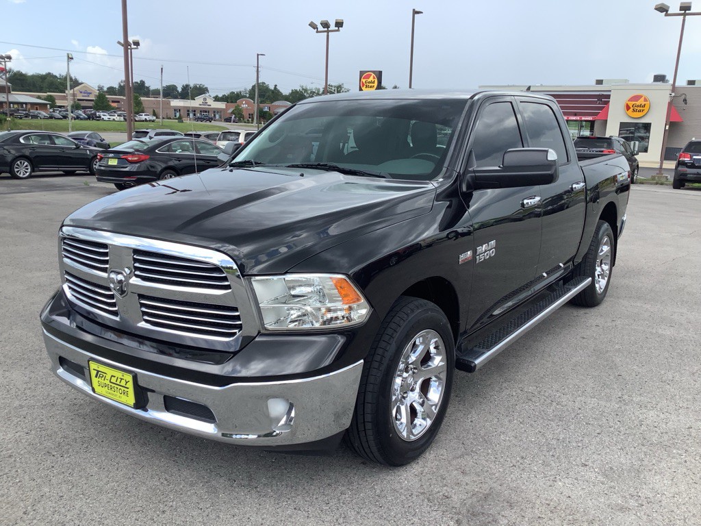 2015 RAM 1500 Image 2