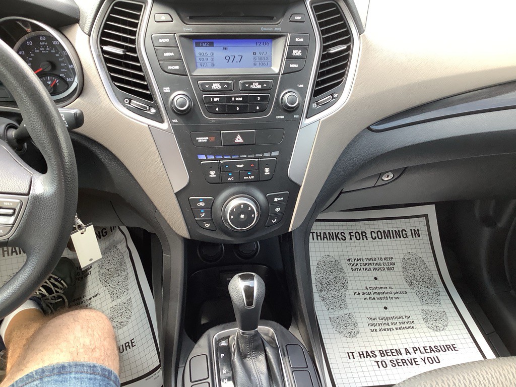 2013 Hyundai Santa Fe Image 17