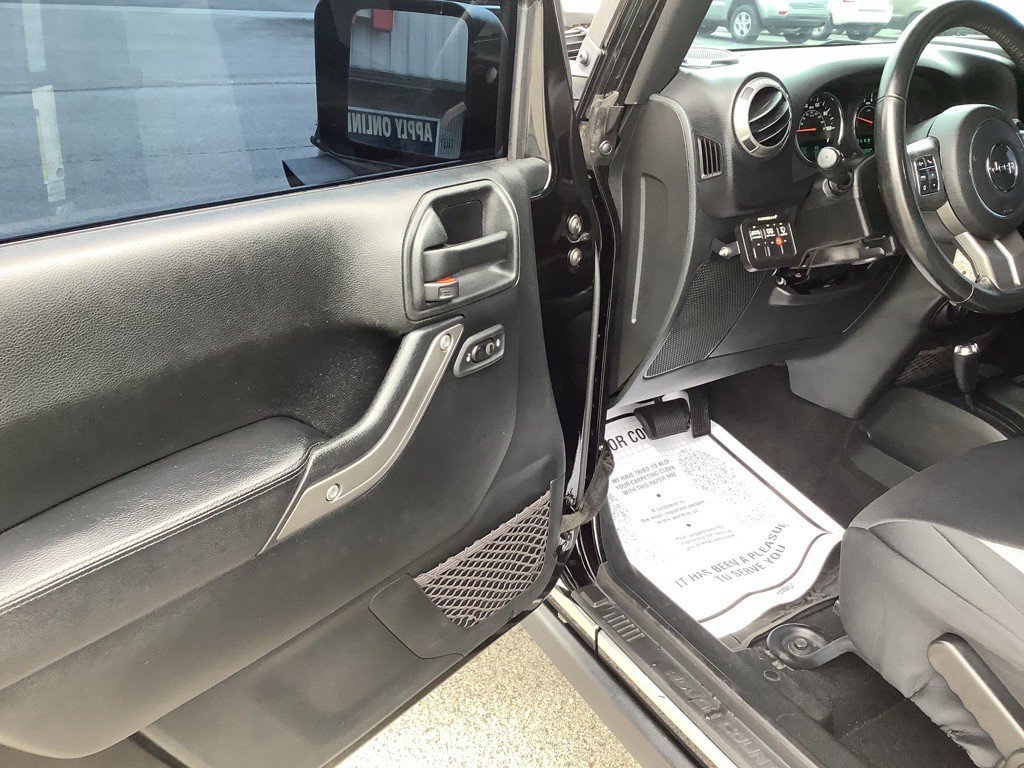 2017 Jeep Wrangler Unlimited Image 12
