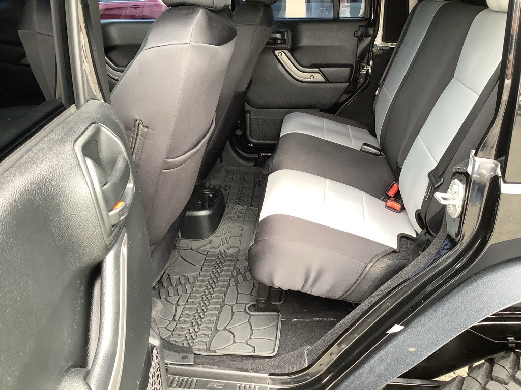 2017 Jeep Wrangler Unlimited Image 17