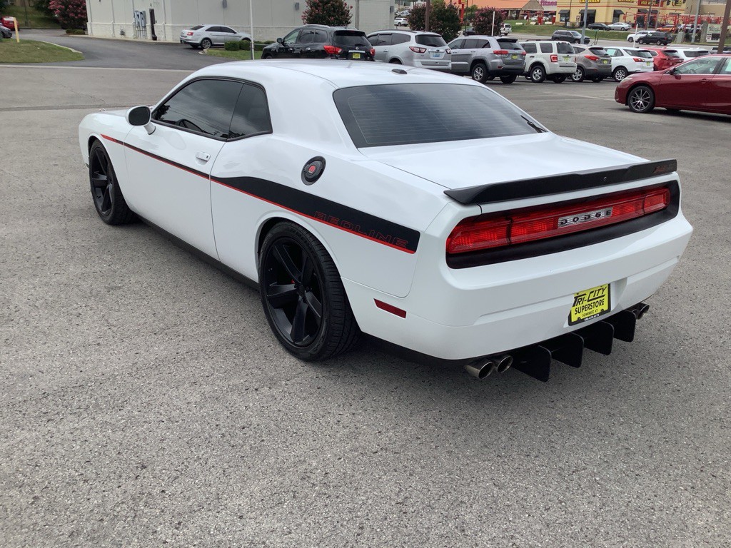 2014 Dodge Challenger Image 8