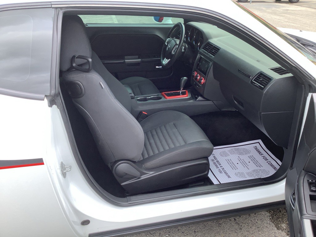 2014 Dodge Challenger Image 20