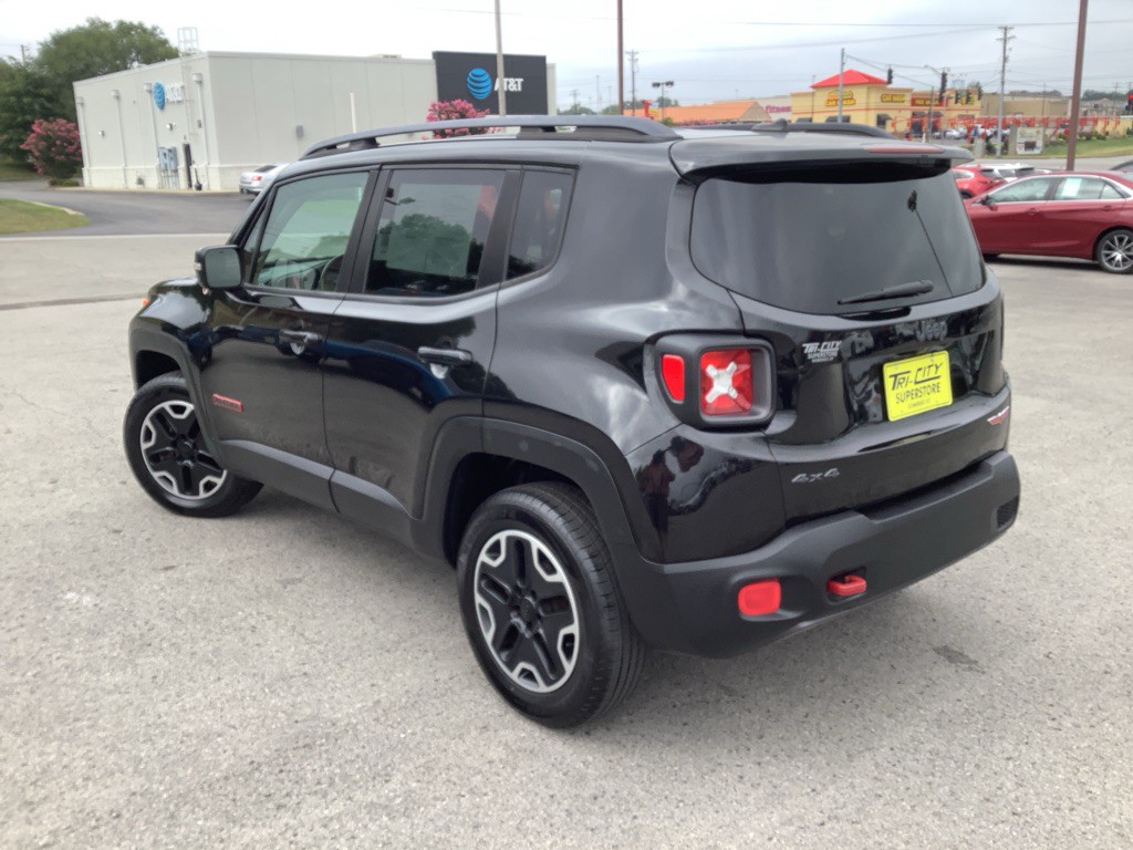 2015 Jeep Renegade Image 8