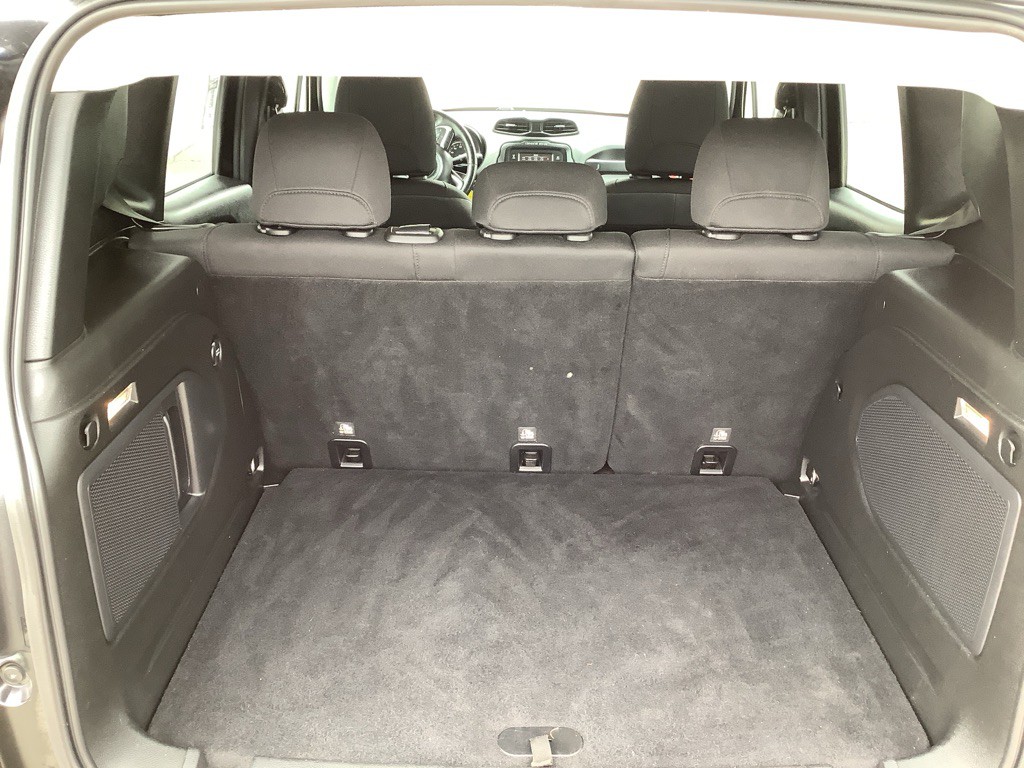 2015 Jeep Renegade Image 9