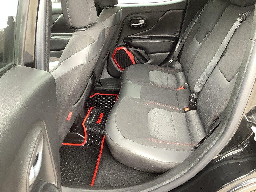 2015 Jeep Renegade Image 15