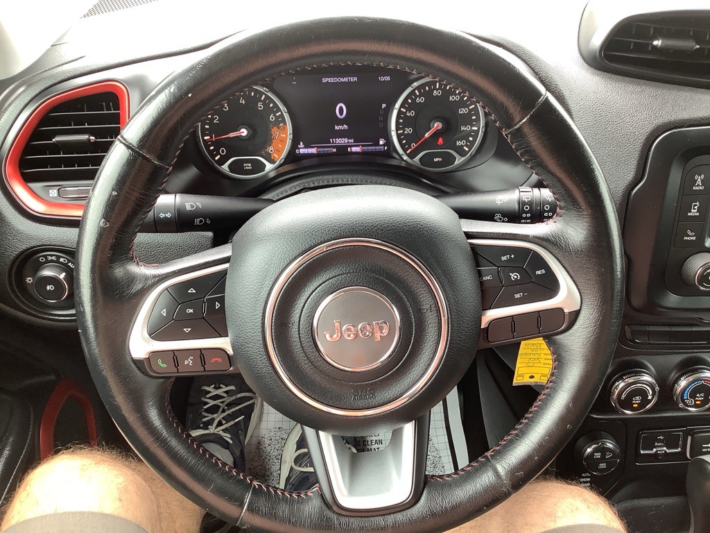 2015 Jeep Renegade Image 18