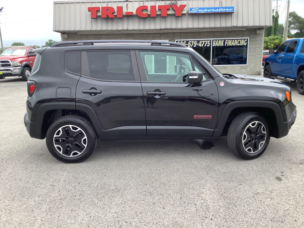 2015 Jeep Renegade Image 2