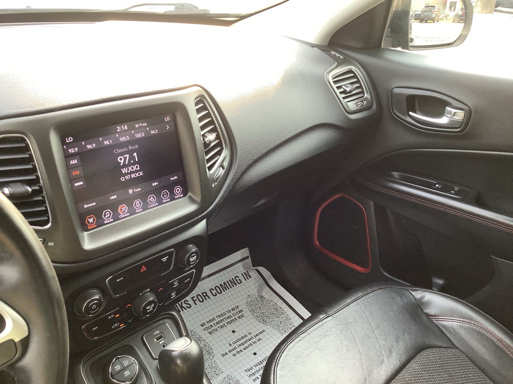 2018 Jeep Compass Image 18