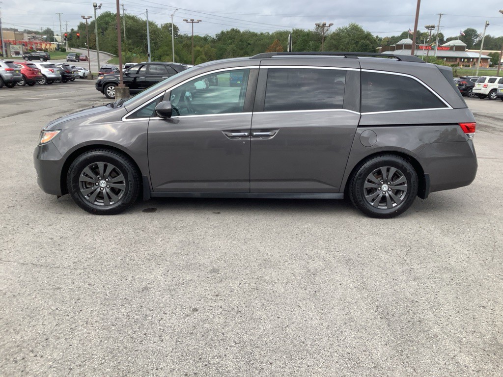 2016 Honda Odyssey Image 1