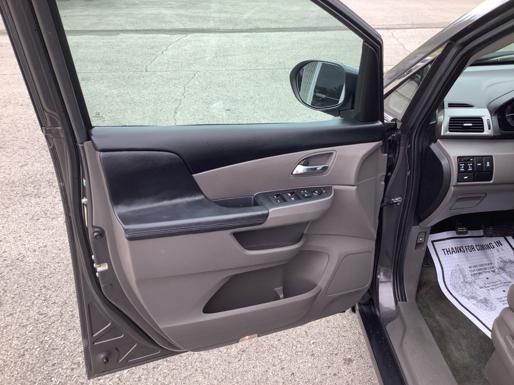 2016 Honda Odyssey Image 11