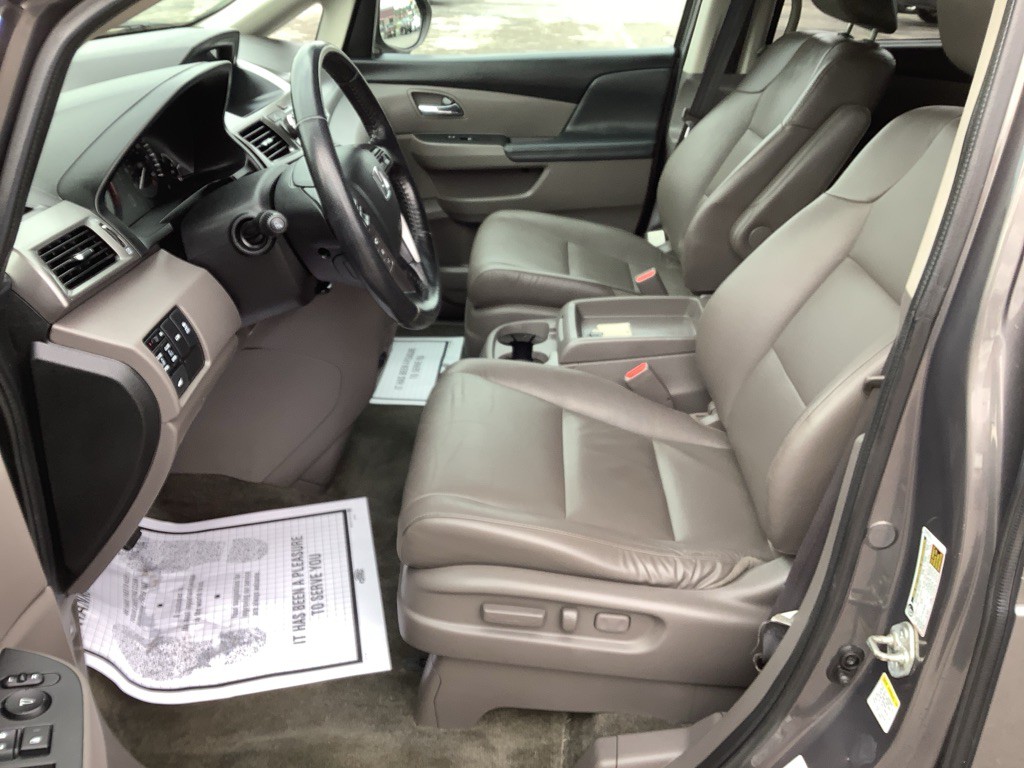 2016 Honda Odyssey Image 12