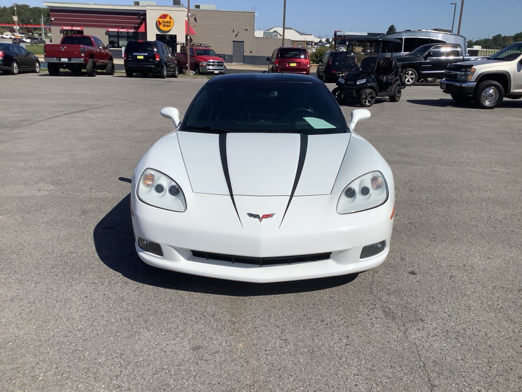 2005 Chevrolet Corvette Image 3