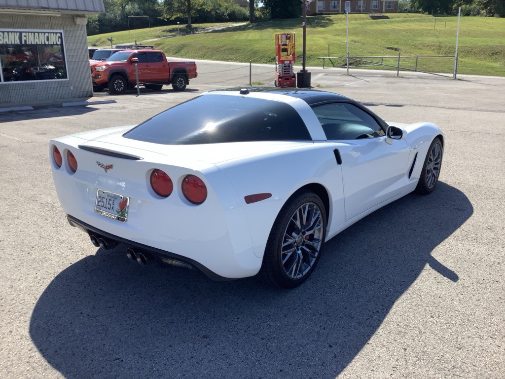 2005 Chevrolet Corvette Image 6