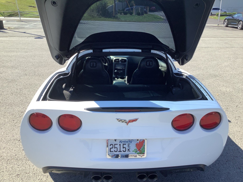 2005 Chevrolet Corvette Image 8