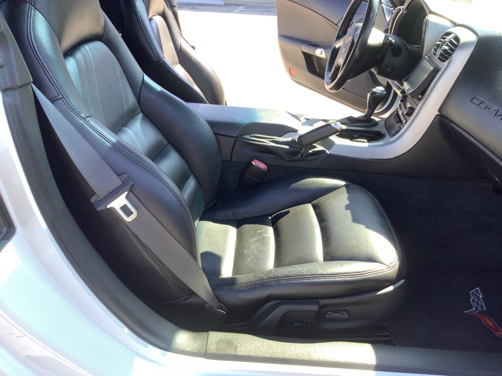 2005 Chevrolet Corvette Image 15
