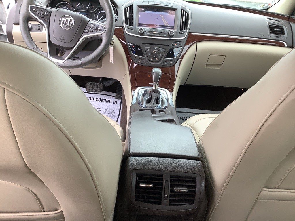 2016 Buick Regal Image 16