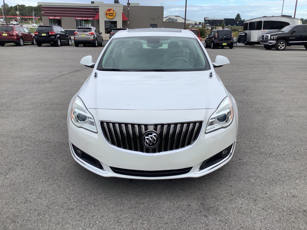 2016 Buick Regal Image 3
