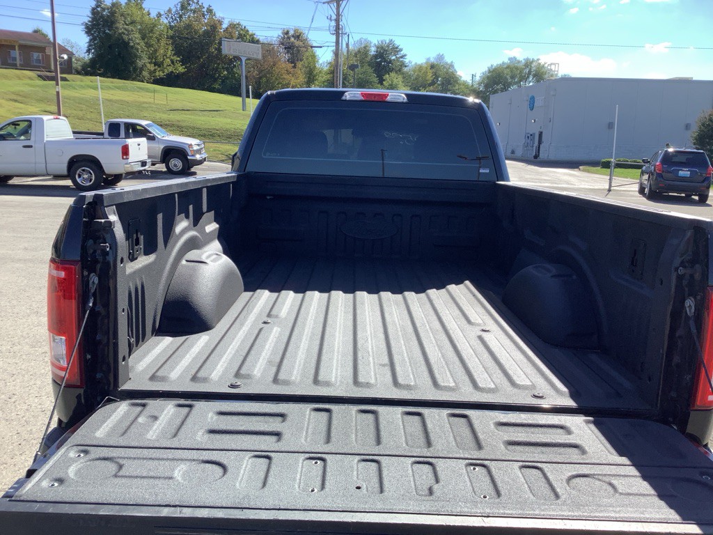 2017 Ford F-150 Image 8