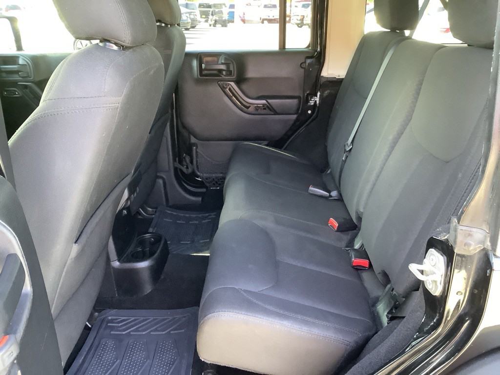 2015 Jeep Wrangler Unlimited Image 13