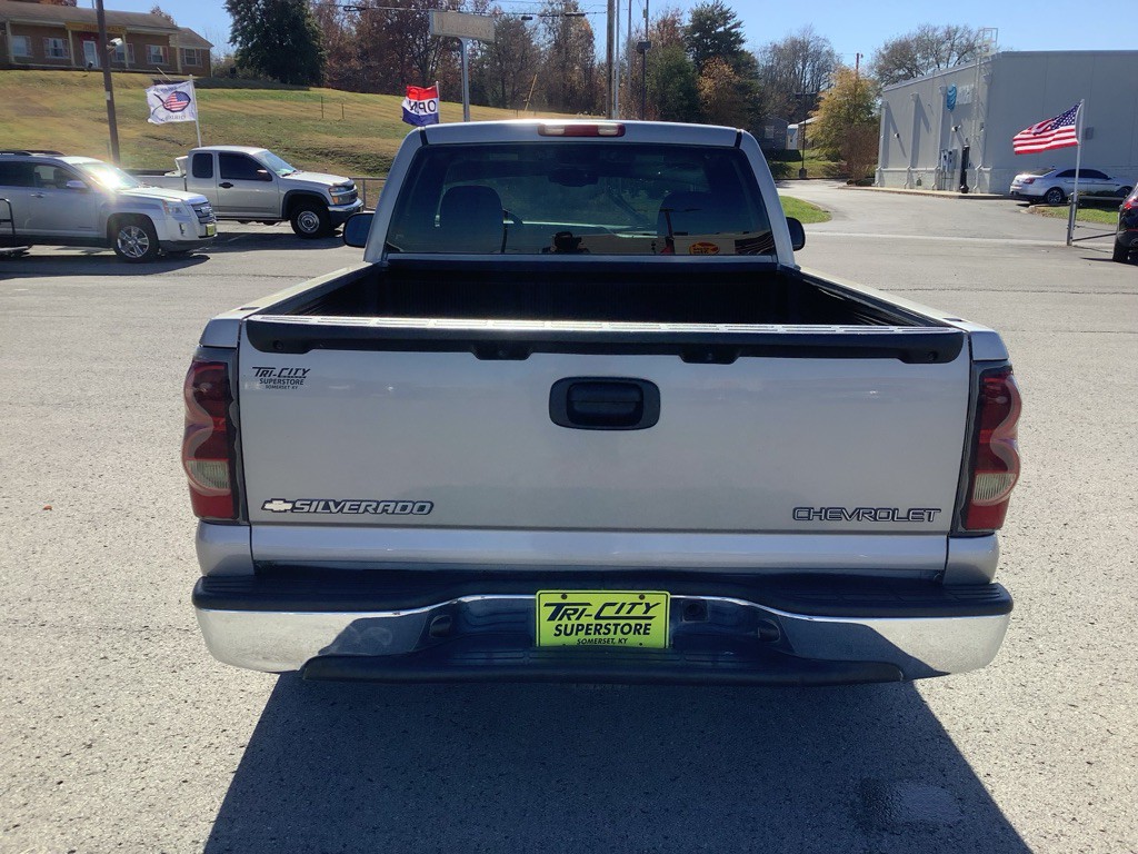 2004 Chevrolet Silverado 1500 Image 7