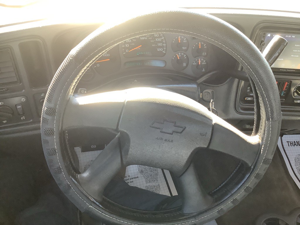 2004 Chevrolet Silverado 1500 Image 17