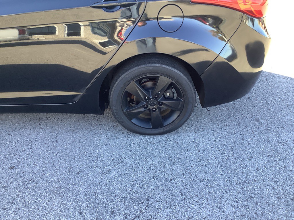 2011 Hyundai Elantra Image 11