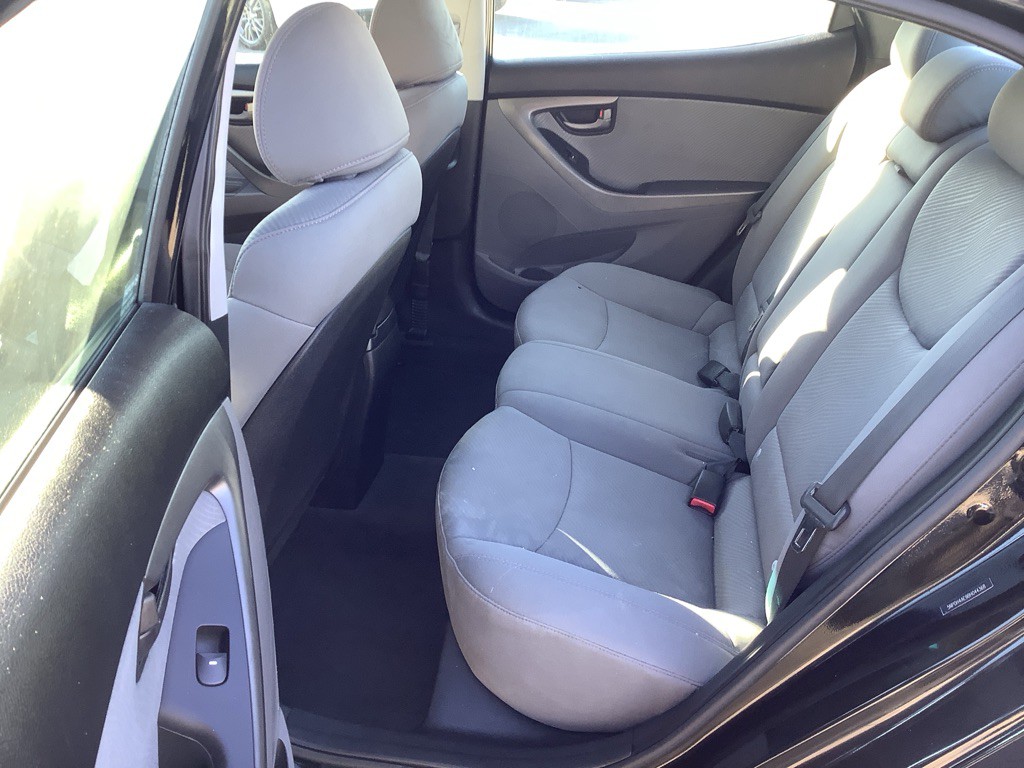 2011 Hyundai Elantra Image 13