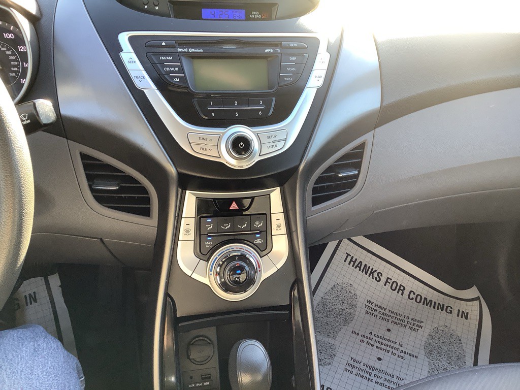 2011 Hyundai Elantra Image 15
