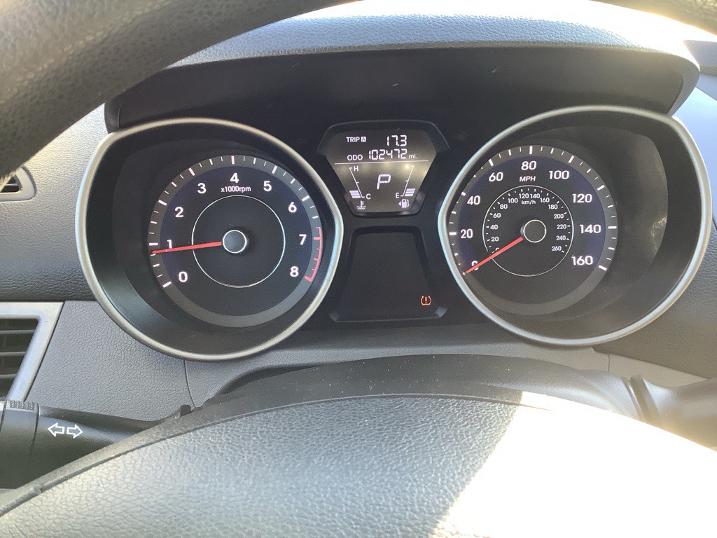 2011 Hyundai Elantra Image 17