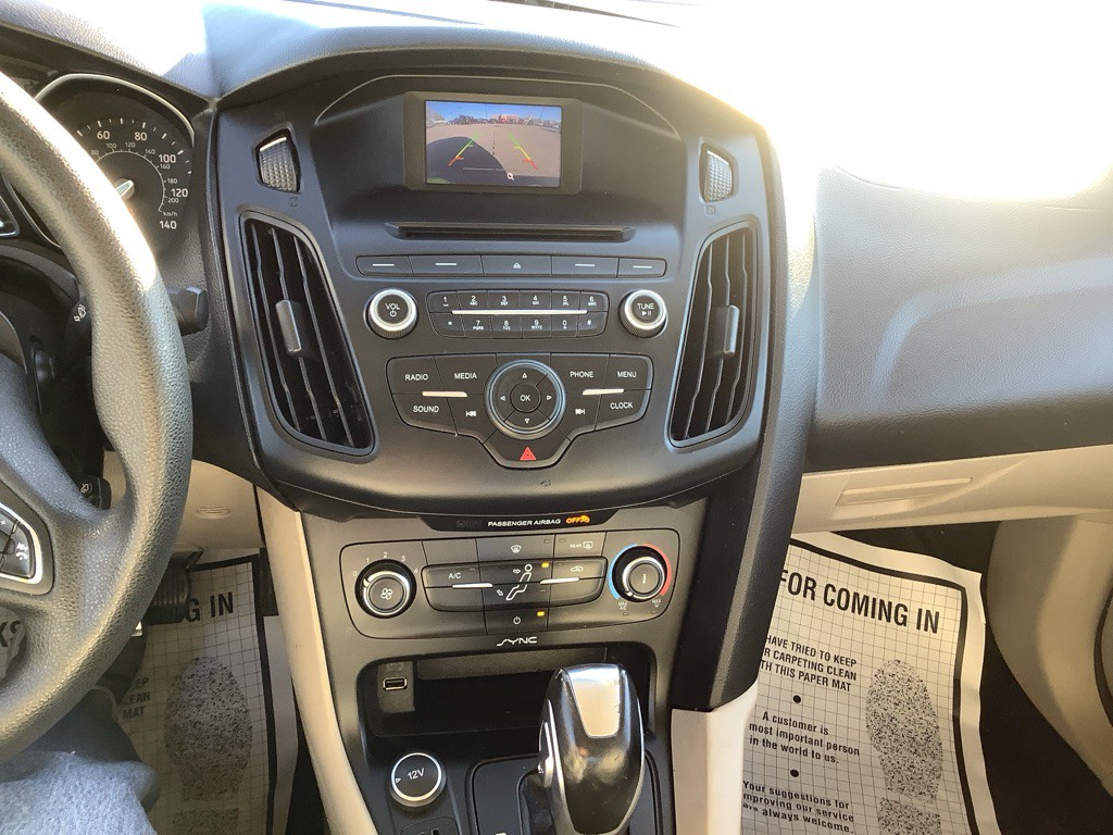 2015 Ford Focus Image 16