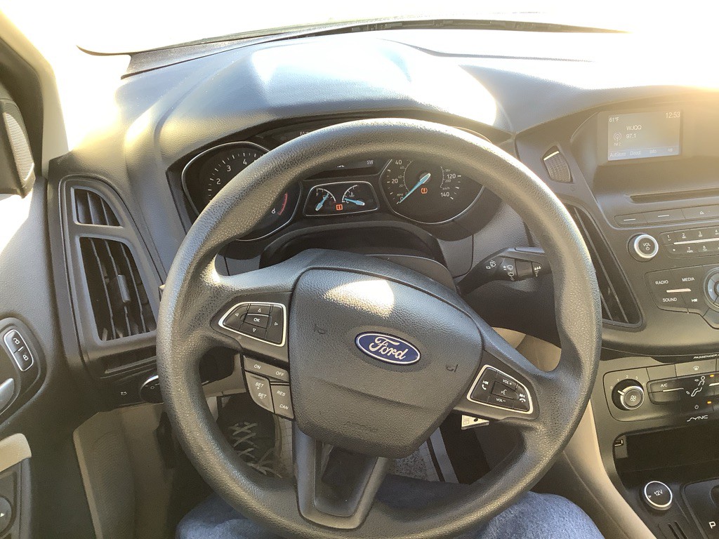 2015 Ford Focus Image 18