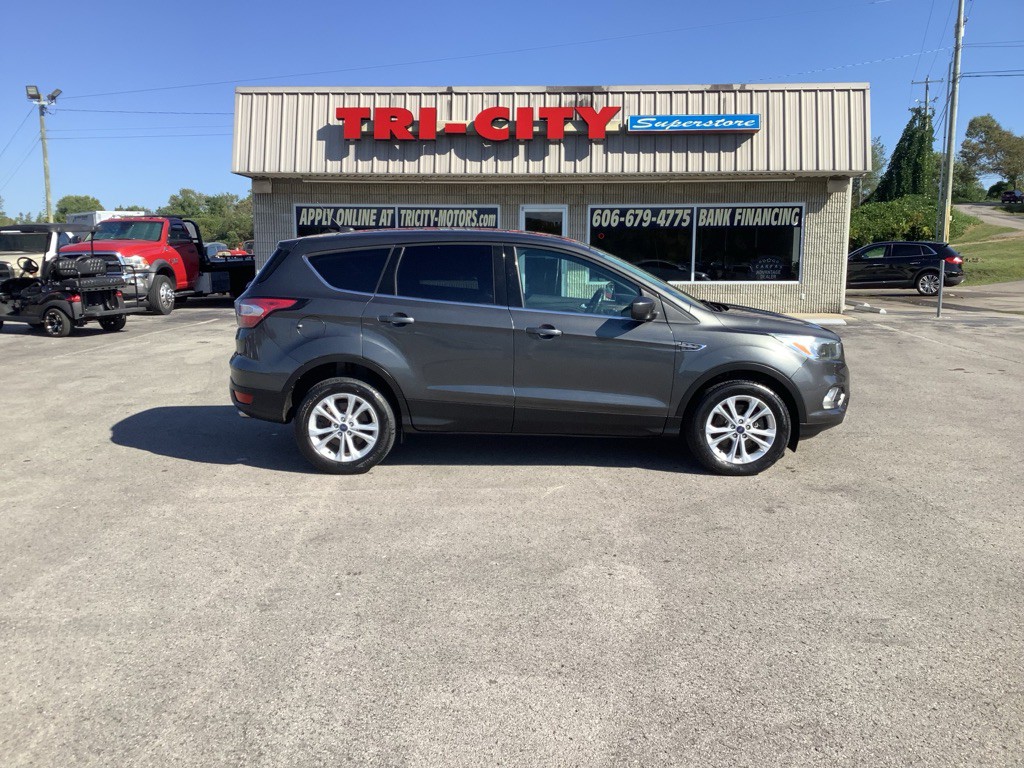 2017 Ford Escape Image 1