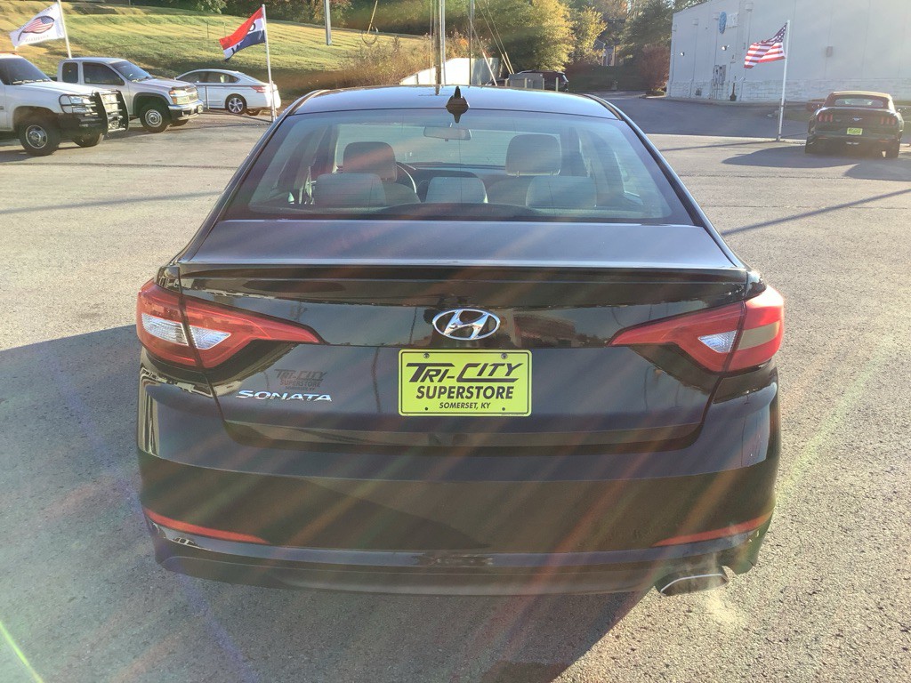 2015 Hyundai Sonata Image 8