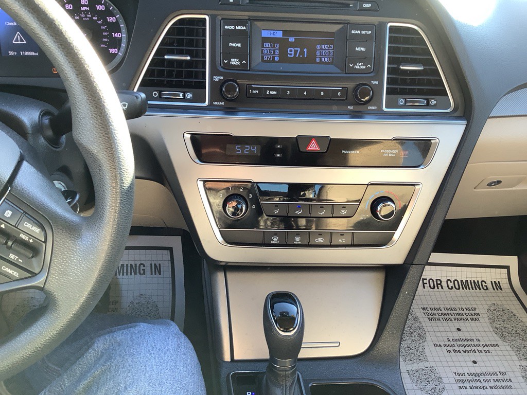 2015 Hyundai Sonata Image 17