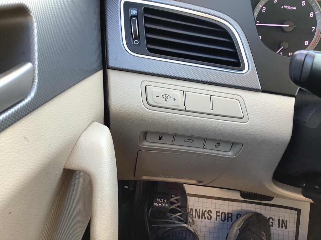 2015 Hyundai Sonata Image 18