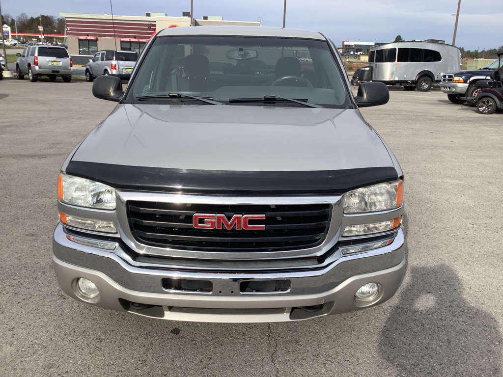 2006 GMC Sierra Image 3
