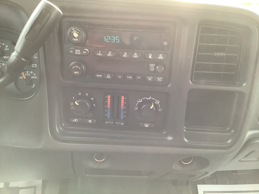 2006 GMC Sierra Image 13