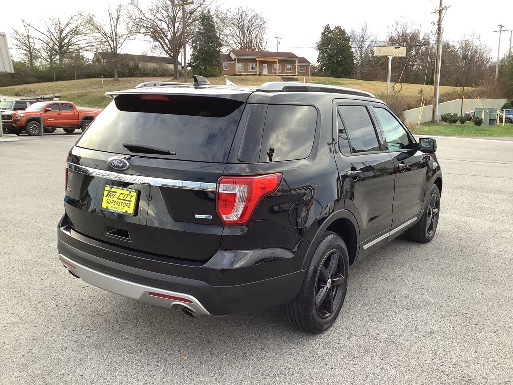 2016 Ford Explorer Image 6