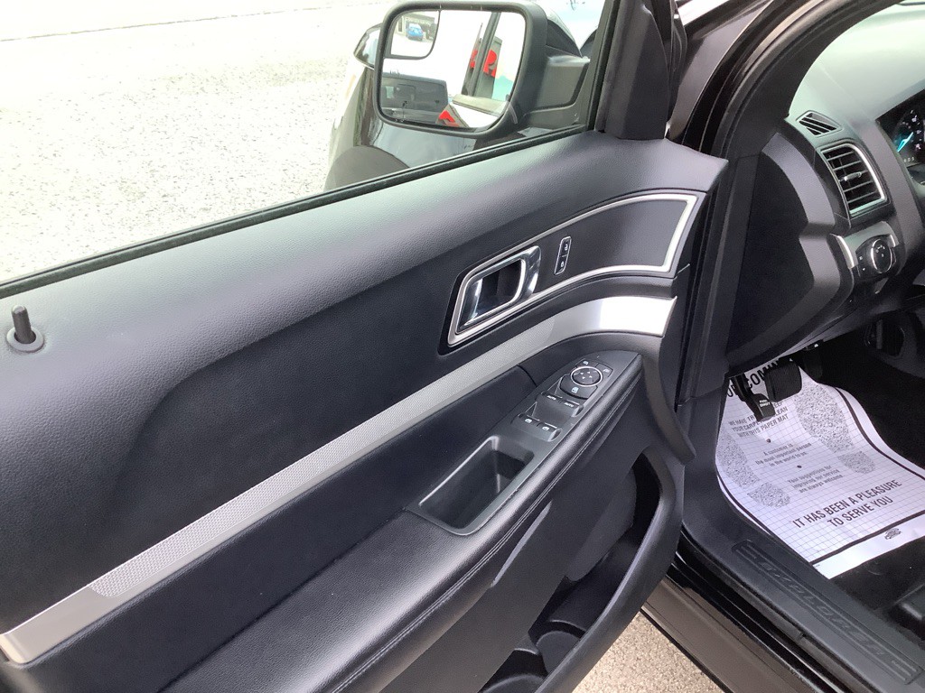 2016 Ford Explorer Image 11