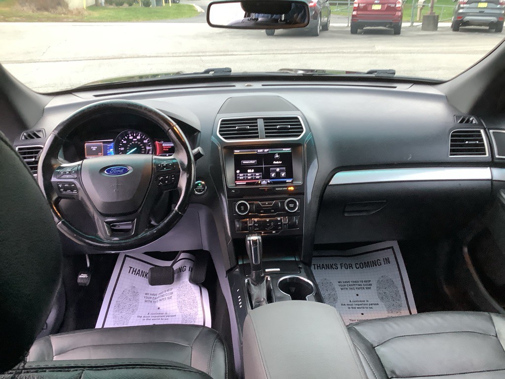 2016 Ford Explorer Image 17