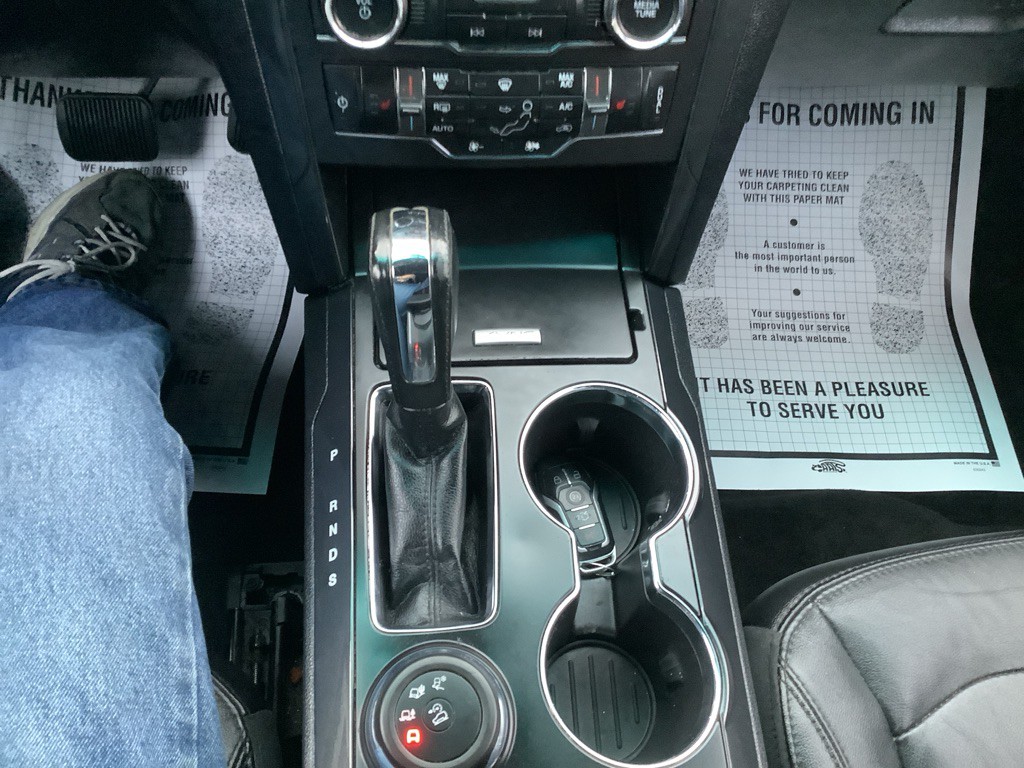 2016 Ford Explorer Image 20