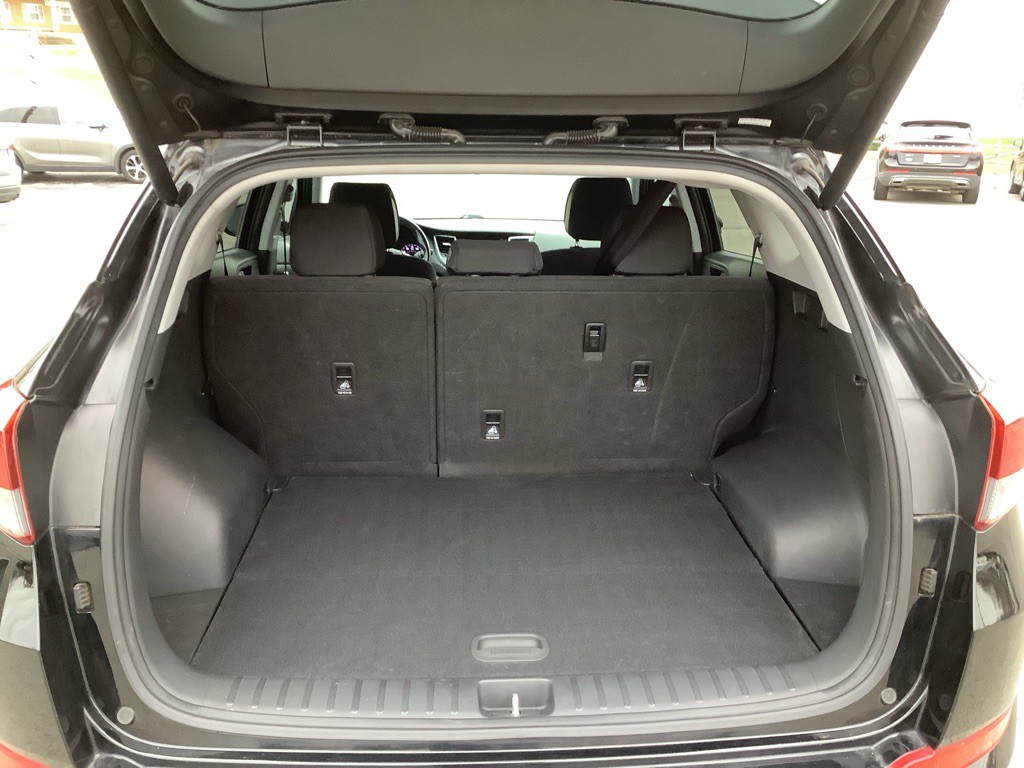 2017 Hyundai Tucson Image 8