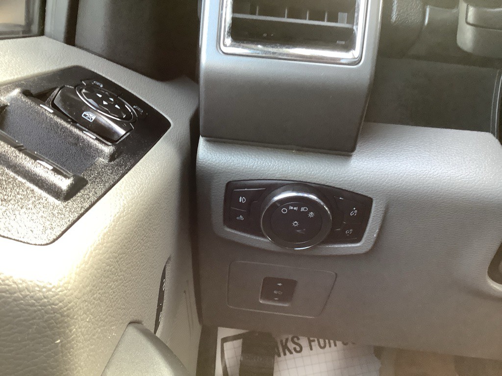 2015 Ford F-150 Image 20