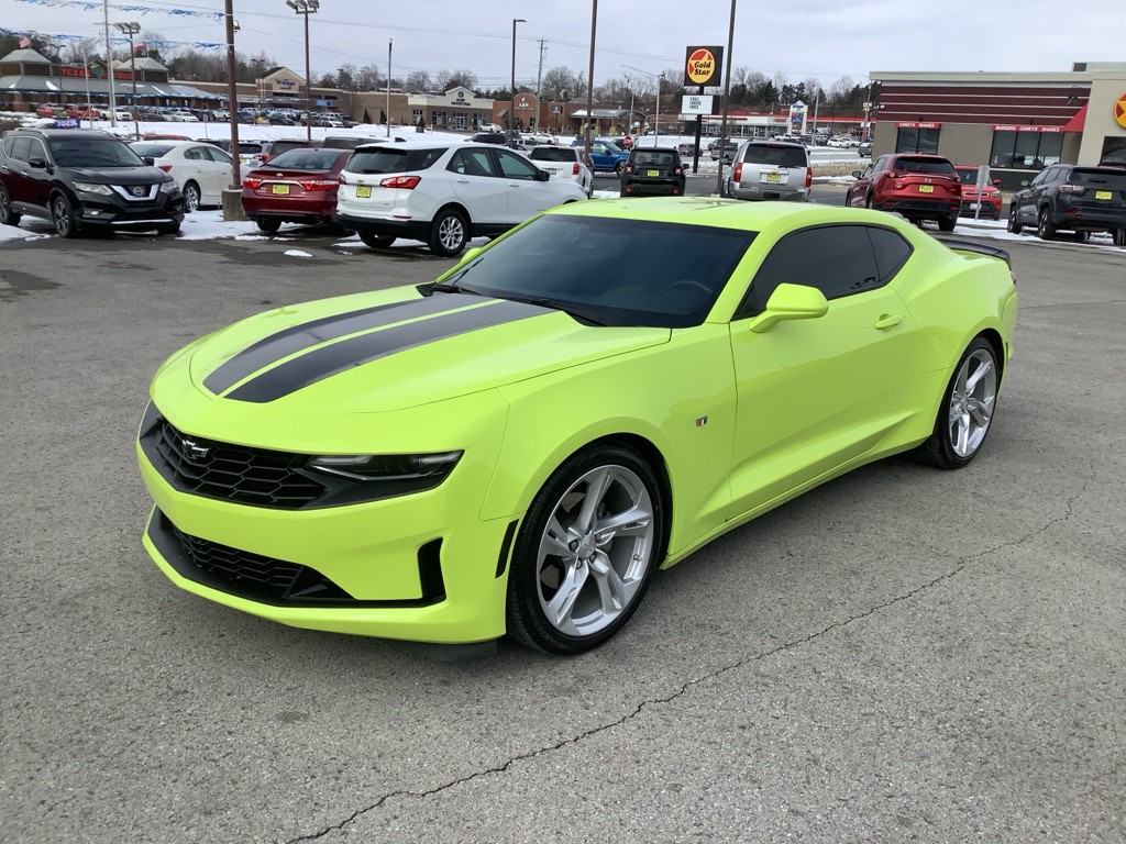 2019 Chevrolet Camaro Image 2